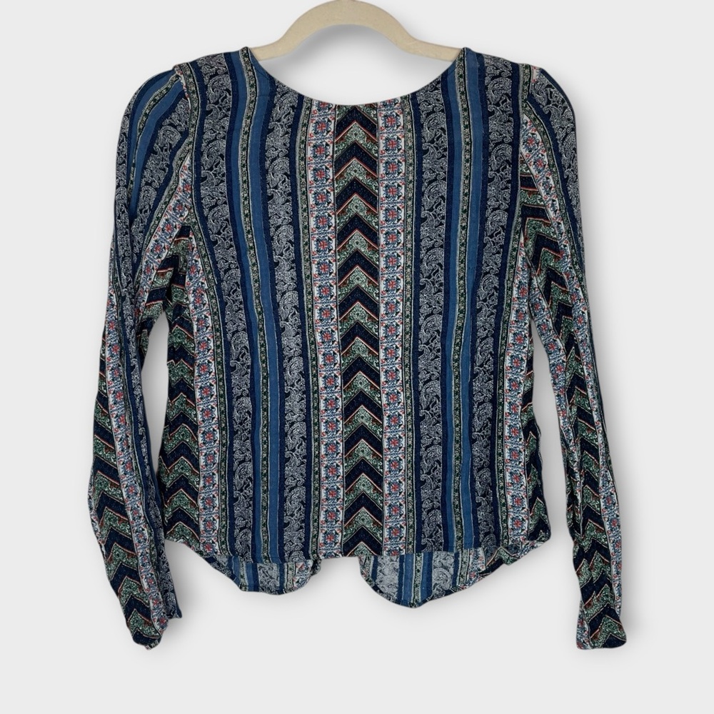 H&M Divided Women’s Boho Striped Paisley Blouse 100% Viscose Size 4